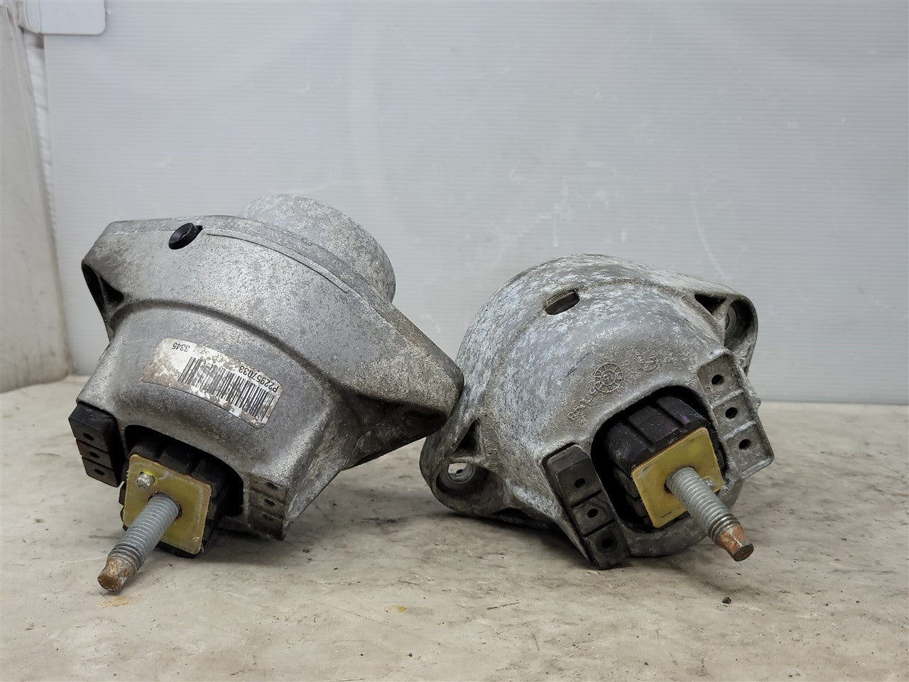 2016 CAMARO 6.2L ENGINE MOTOR MOUNTS PAIR LH RH 34308 - image 2