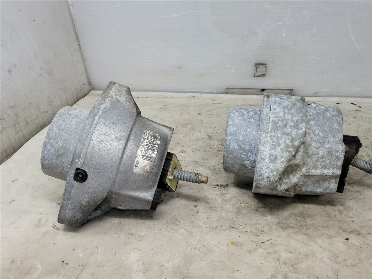 2016 CAMARO 6.2L ENGINE MOTOR MOUNTS PAIR LH RH 34308 - image 3