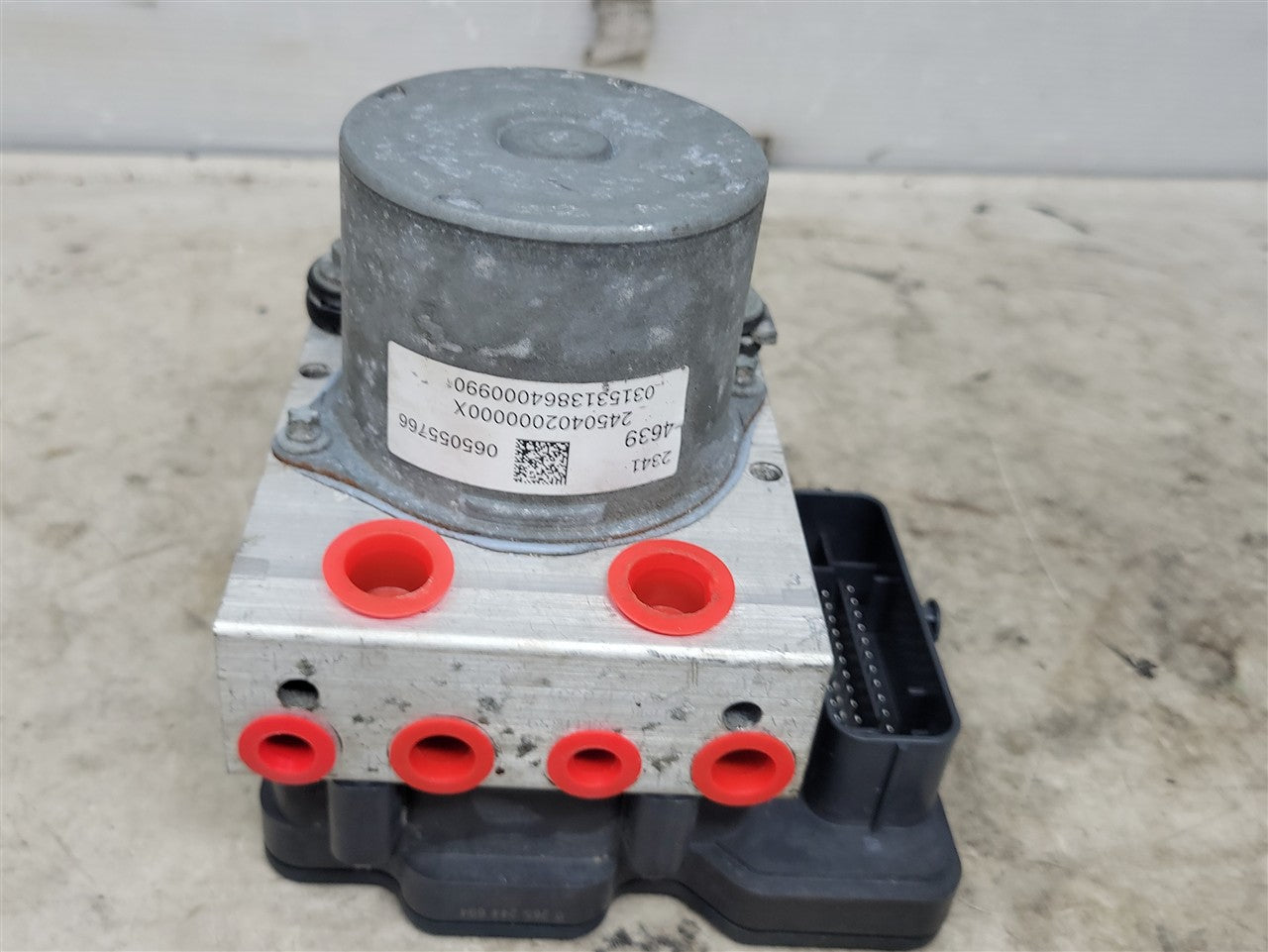 2016 CAMARO SS 6.2L ABS PUMP & MODULE 23414639 34309 - image 6