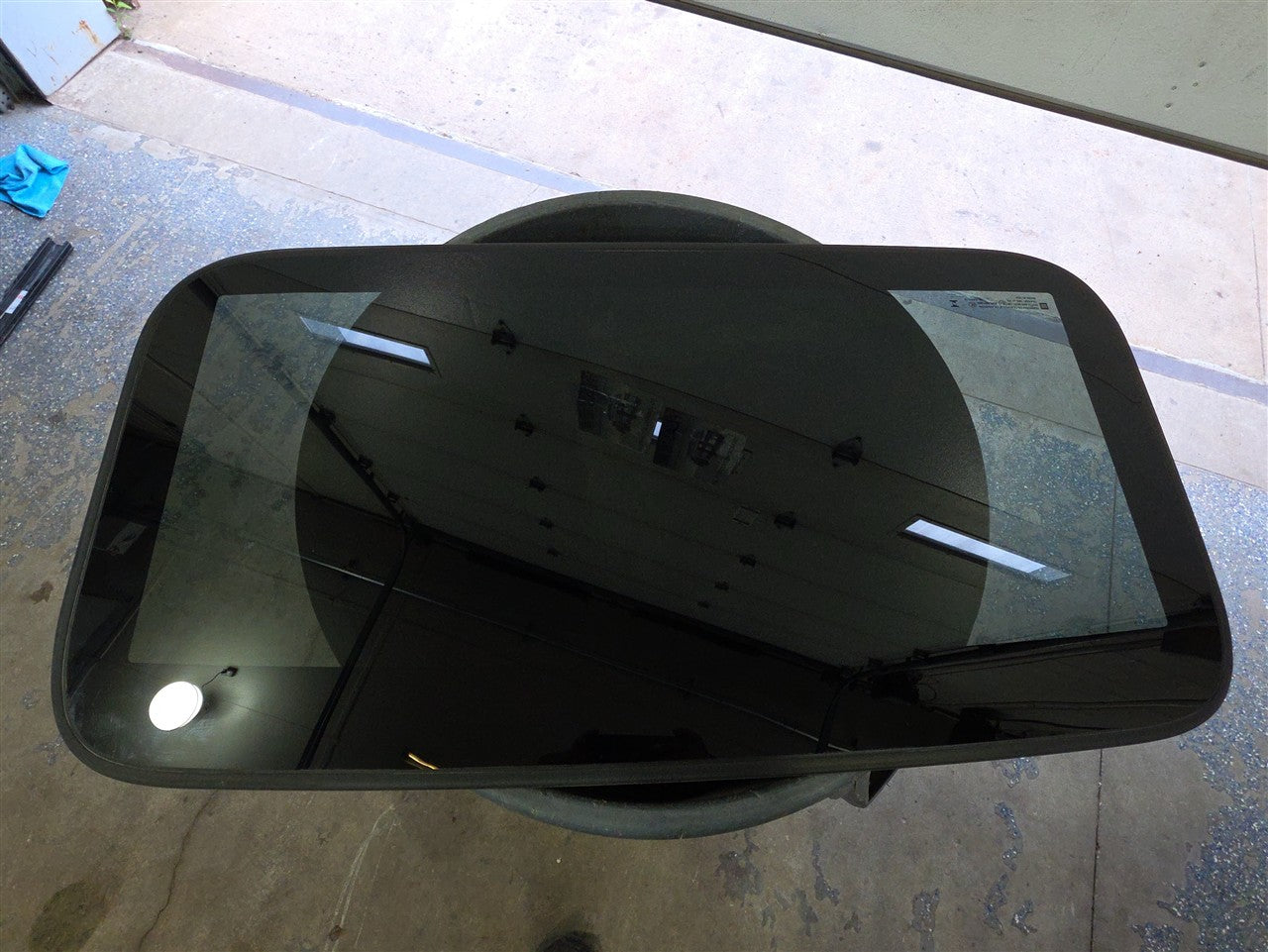 2023 SIERRA150 OEM SUNROOF GLASS ONLY 87822092 34312 - image 1