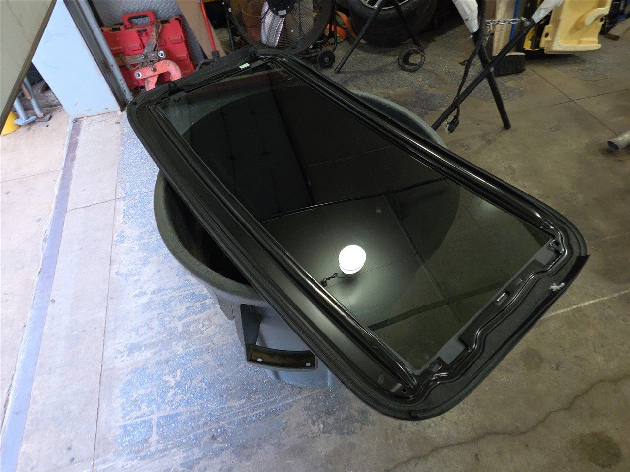 2023 SIERRA150 OEM SUNROOF GLASS ONLY 87822092 34312 - image 9