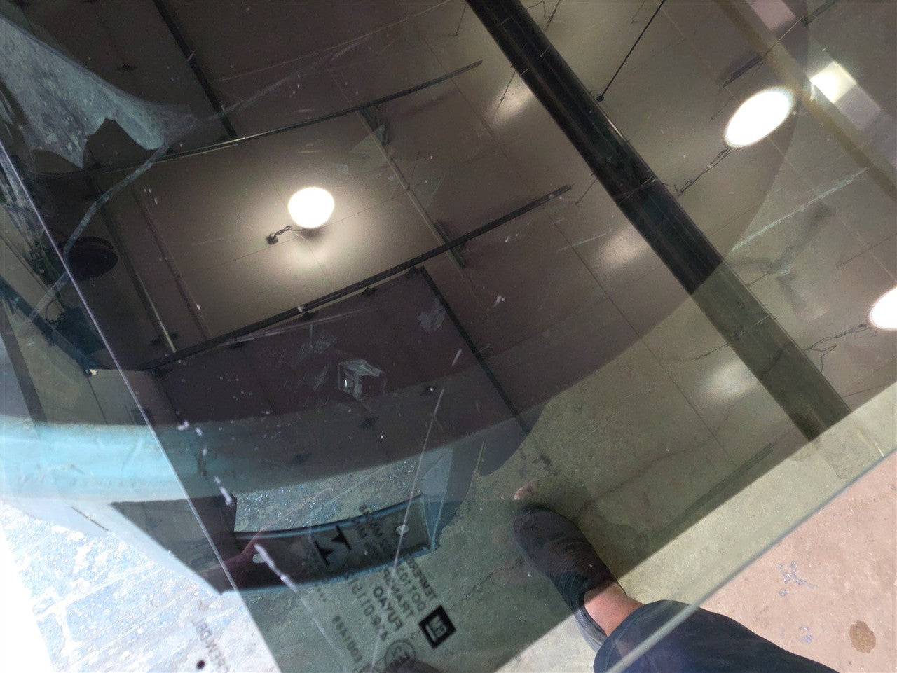 2023 SIERRA150 RH PASSENGER FRONT DOOR GLASS WINDOW 34313 - image 14