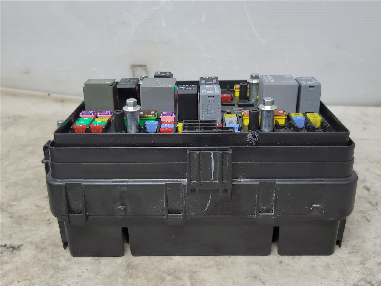 2023 SIERRA150 ENGINE BAY FUSE BOX 87832673 34314 - image 10