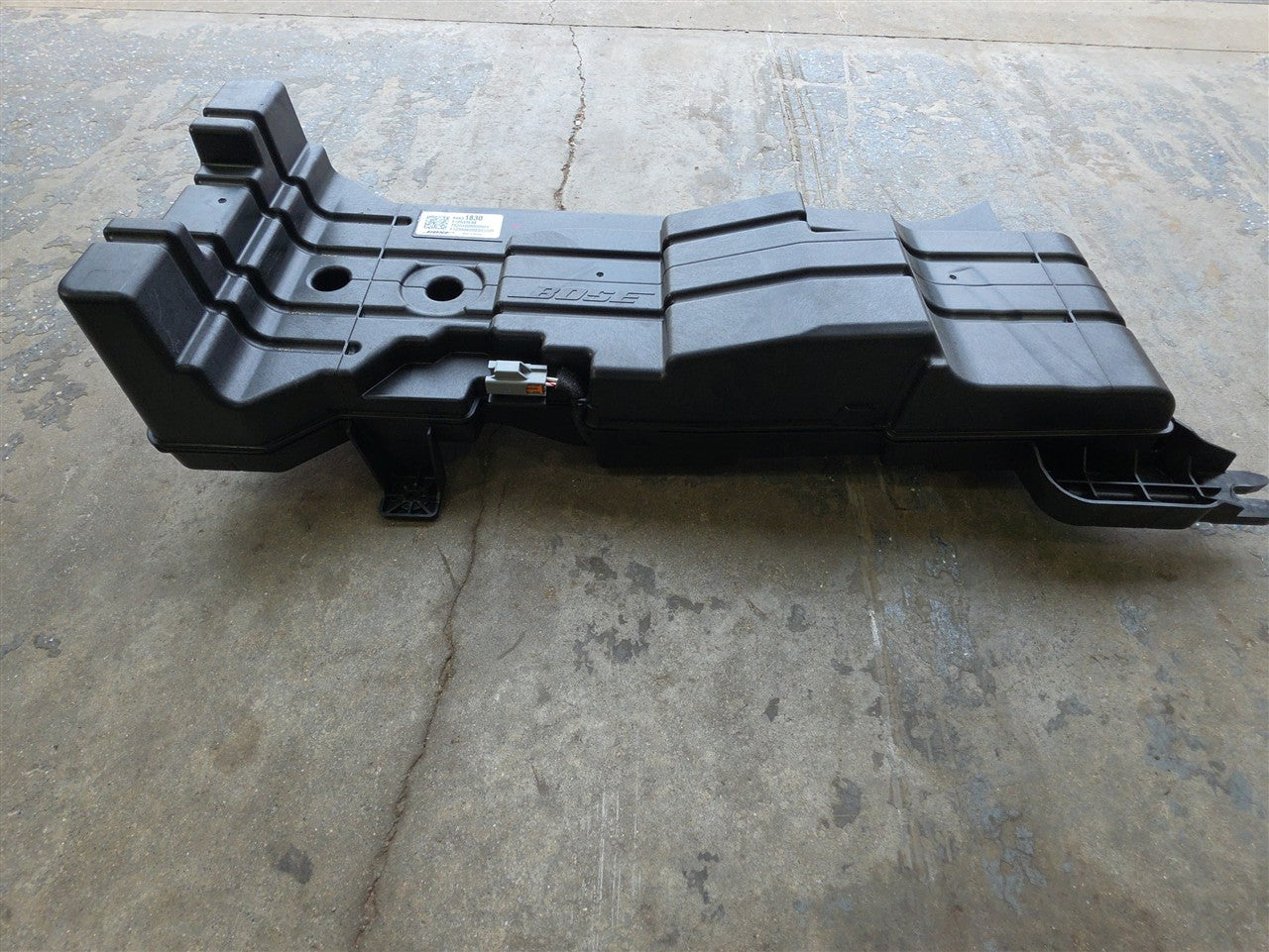2023 SIERRA150 OEM BOSE SUBWOOFER 84631830 34315 - image 2