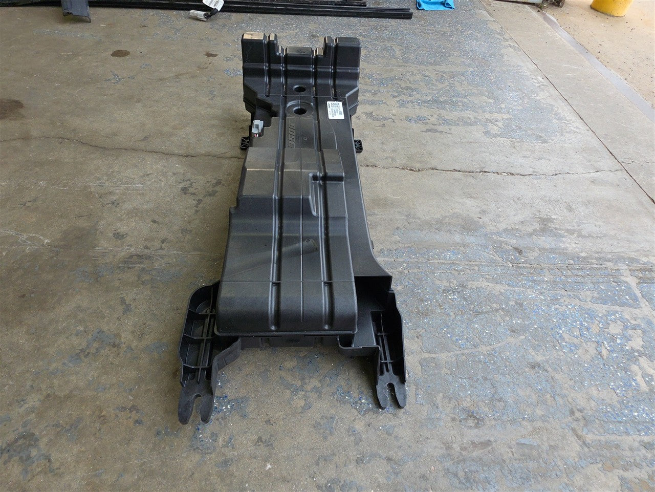 2023 SIERRA150 OEM BOSE SUBWOOFER 84631830 34315 - image 3