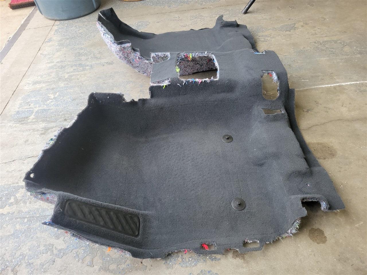 2023 SIERRA150 CREW CAB FRONT CARPET BLACK 34324 - image 9