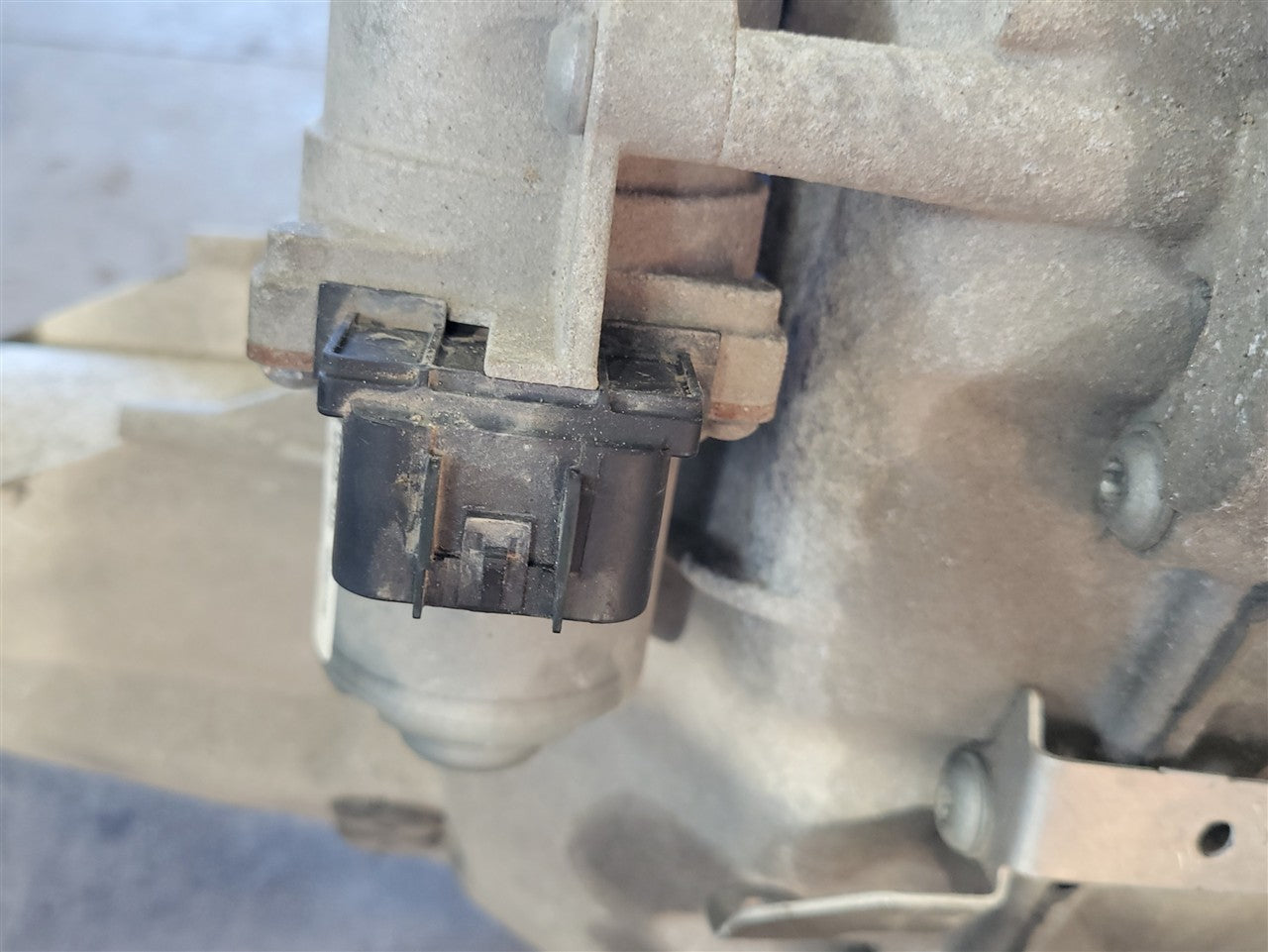 2023 SIERRA TRANSFER CASE 10 SPEED AUTO BFG 35K 34327 - image 3