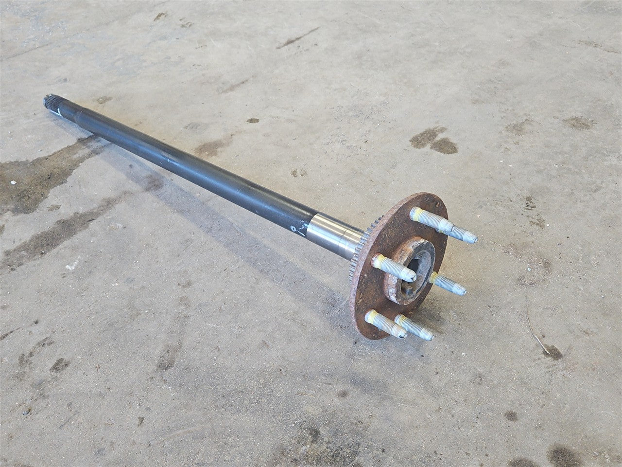 2023 SIERRA REAR AXLE SHAFT 9.75" RING GEAR 34332 - image 2