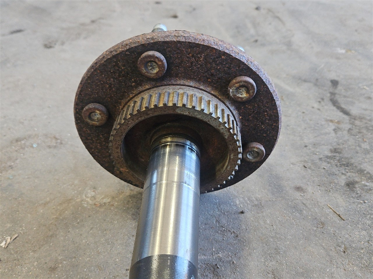 2023 SIERRA REAR AXLE SHAFT 9.75" RING GEAR 34332 - image 9