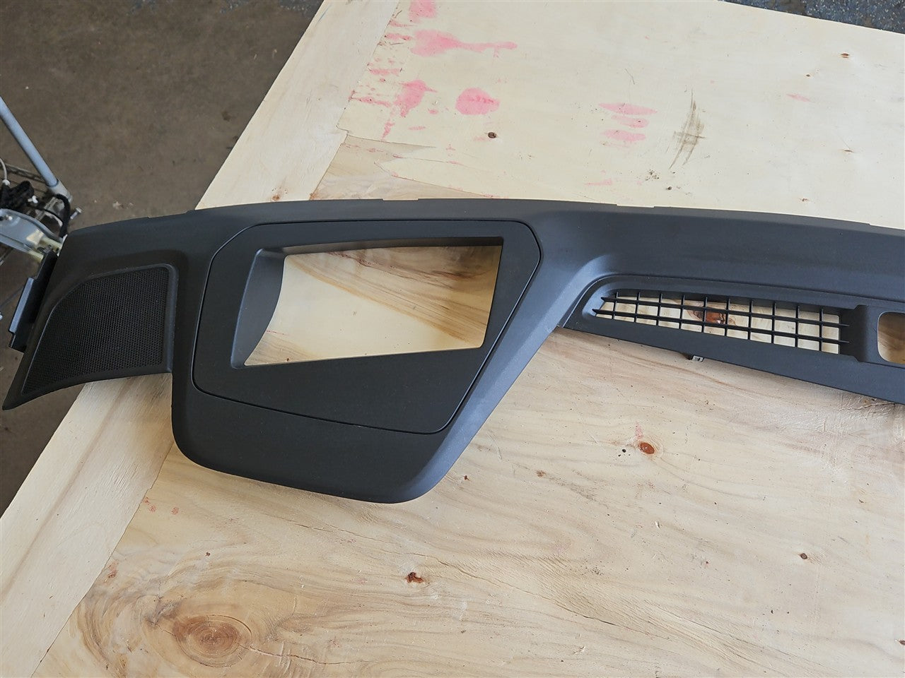 2023 SIERRA150 COWL DEFROST TRIM PANEL W/HUD CUTOUT 34340 - image 7