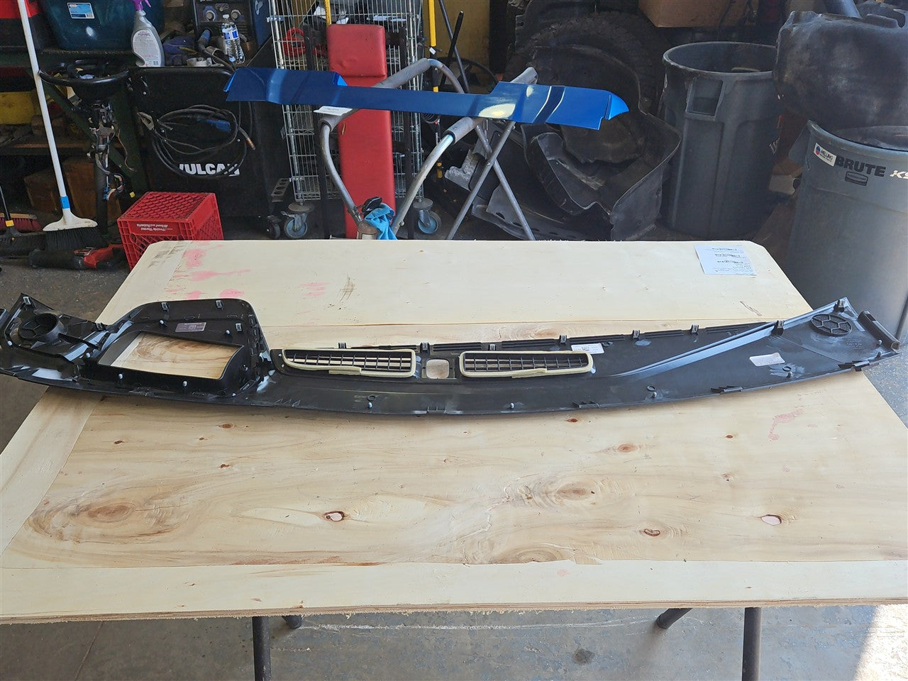 2023 SIERRA150 COWL DEFROST TRIM PANEL W/HUD CUTOUT 34340 - image 9