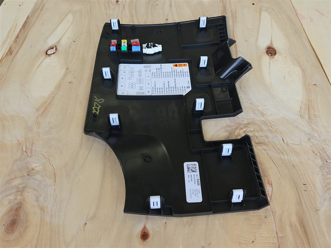 2023 SIERRA150 LH DRIVER DASH KNEE BOLSTER 86779449 34347 - image 5
