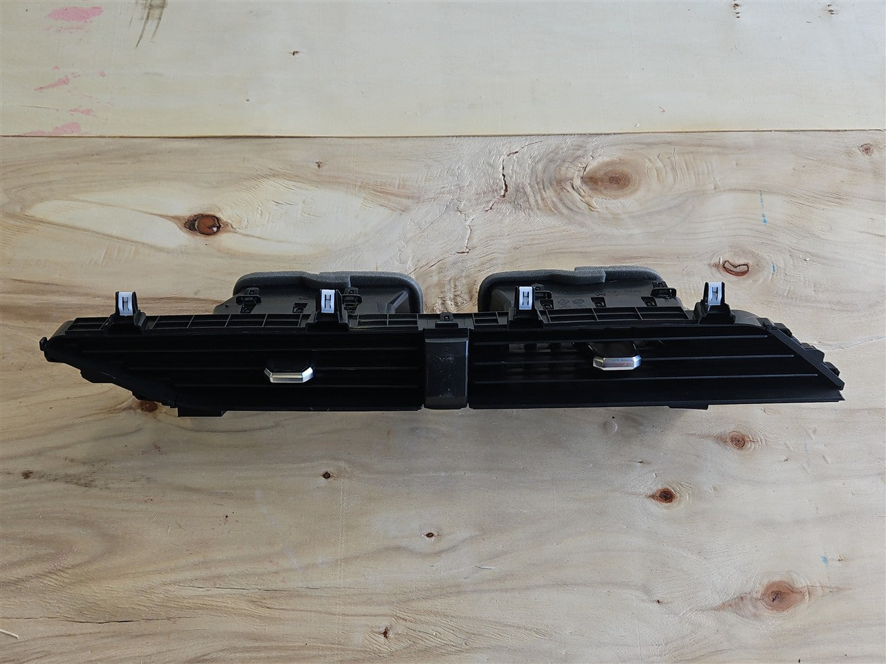 2023 SIERRA150 CENTER DASH VENTS PAIR 84654425 34349 - image 5