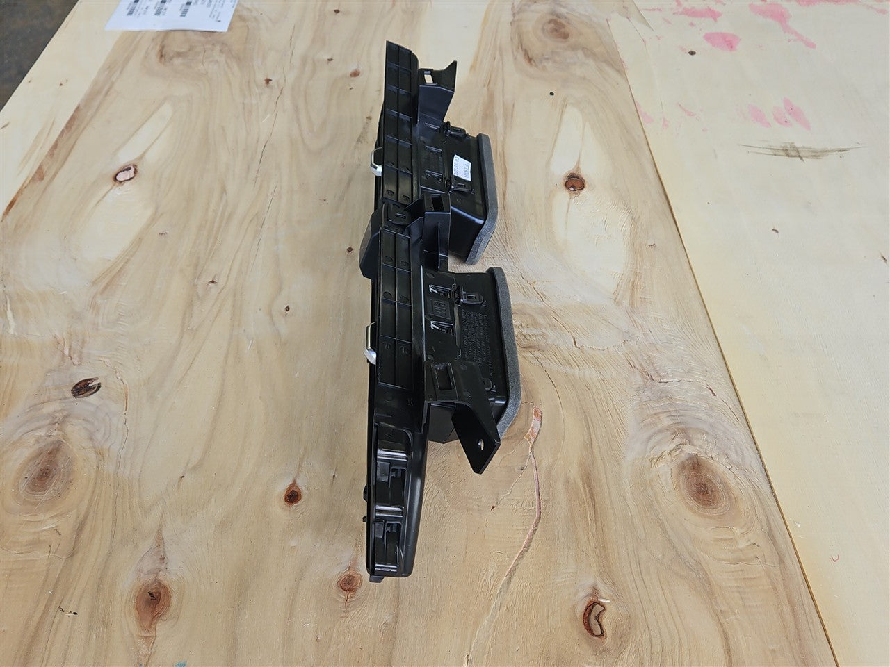 2023 SIERRA150 CENTER DASH VENTS PAIR 84654425 34349 - image 7