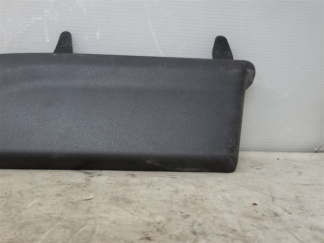 2023 SIERRA150 LH SEAT TRACK TRIM COVER 84249718 34355 - image 3