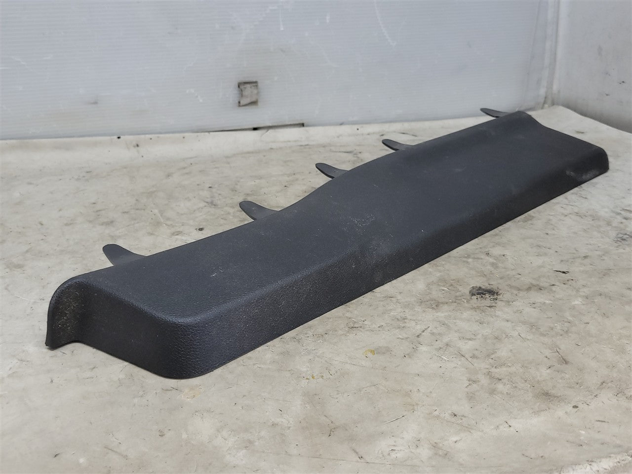2023 SIERRA150 LH SEAT TRACK TRIM COVER 84249718 34355 - image 6