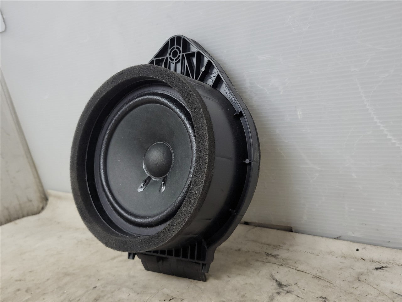 2023 SIERRA150 REAR DOOR BOSE SPEAKER 86779189 34356 - image 4