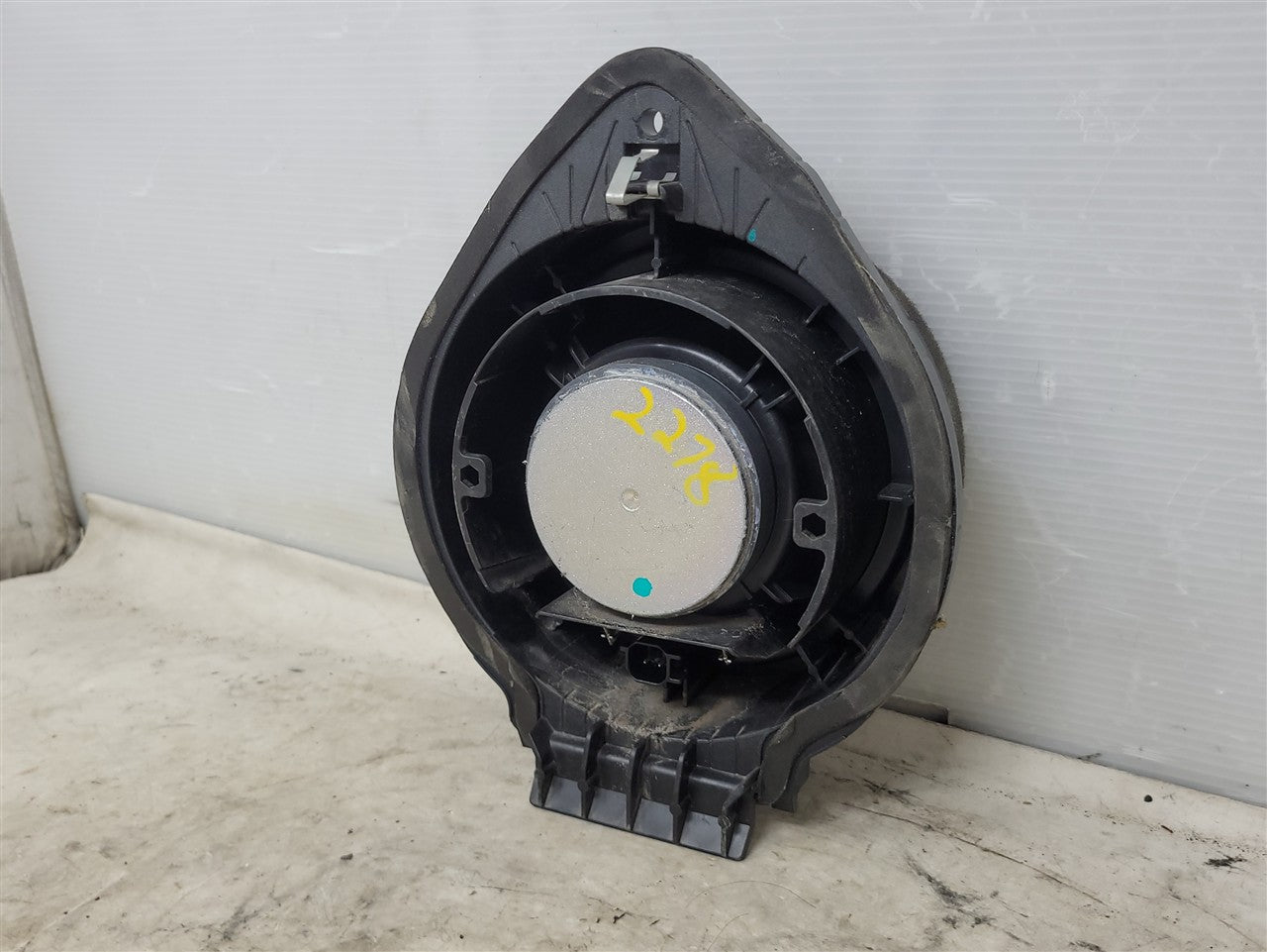 2023 SIERRA150 REAR DOOR BOSE SPEAKER 86779189 34356 - image 9