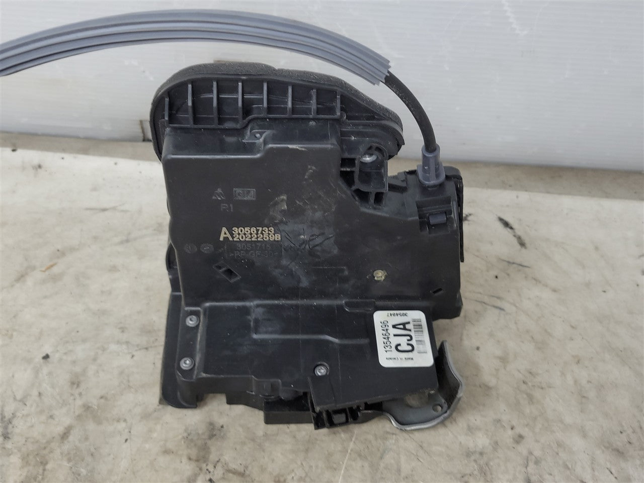 2023 SIERRA150 FRONT RH DOOR LATCH 13528335 34357 - image 2