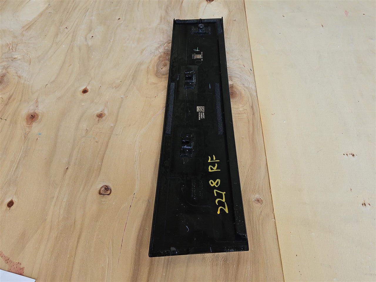 2023 SIERRA150 FRONT RH DOOR REAR APPLIQUE 84945507 34358 - image 6
