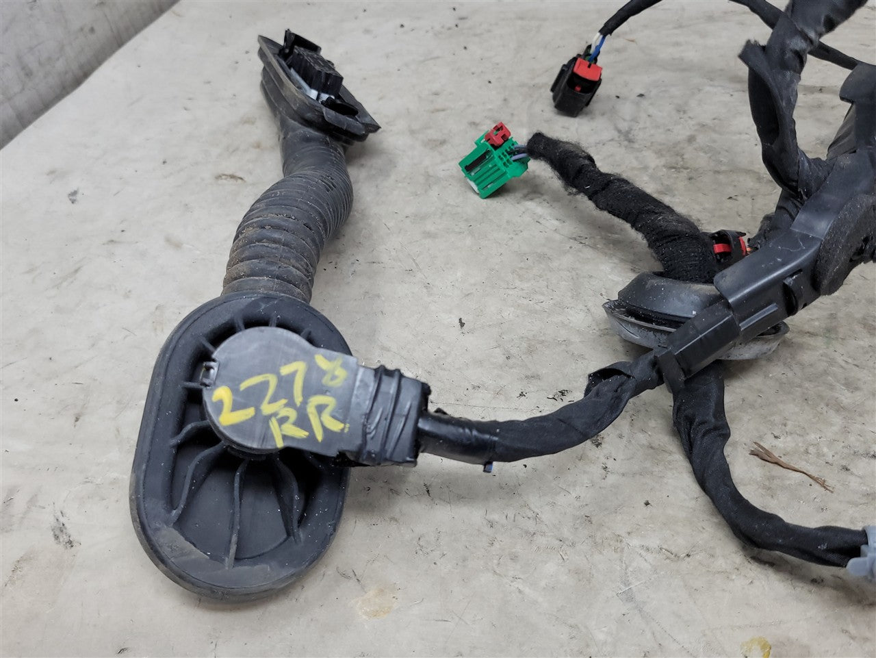 2023 SIERRA150 RH REAR DOOR WIRE HARNESS 86790152 34359 - image 9