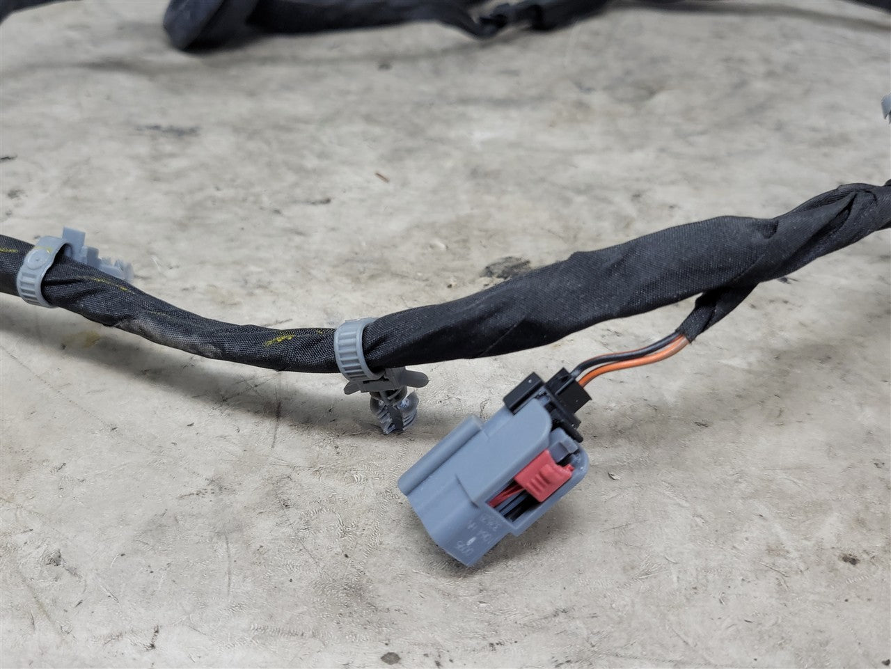 2023 SIERRA150 RH FRONT DOOR WIRING 86789939 34360 - image 2