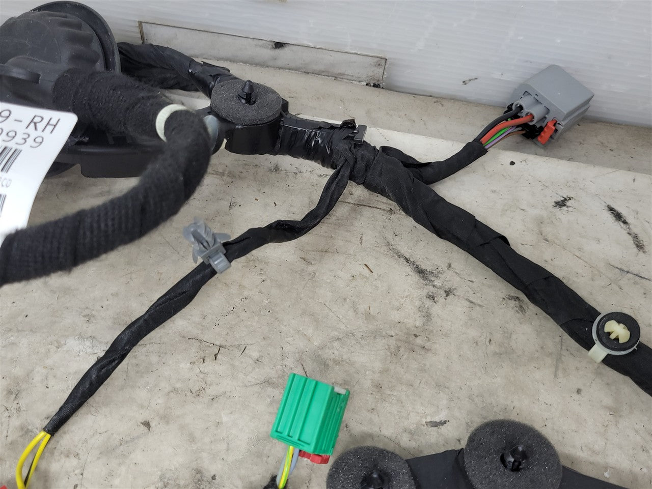 2023 SIERRA150 RH FRONT DOOR WIRING 86789939 34360 - image 4