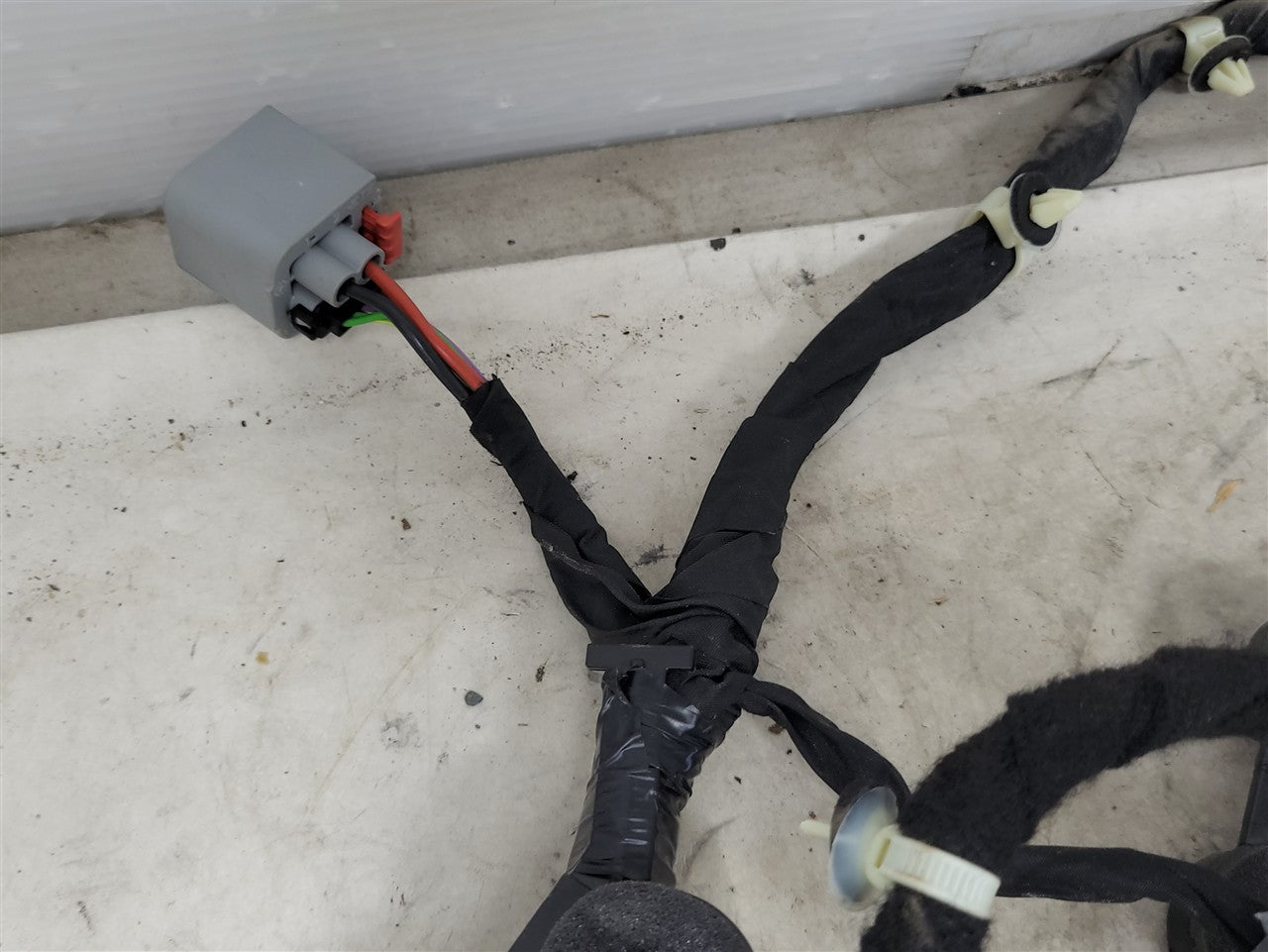 2023 SIERRA150 RH FRONT DOOR WIRING 86789939 34360 - image 12