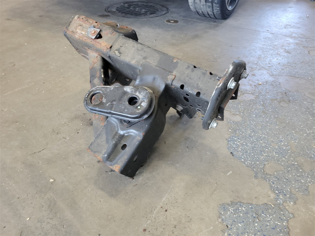 2023 SIERRA FRONT RH FRAME HORN CUT ONLY 34372 - image 3