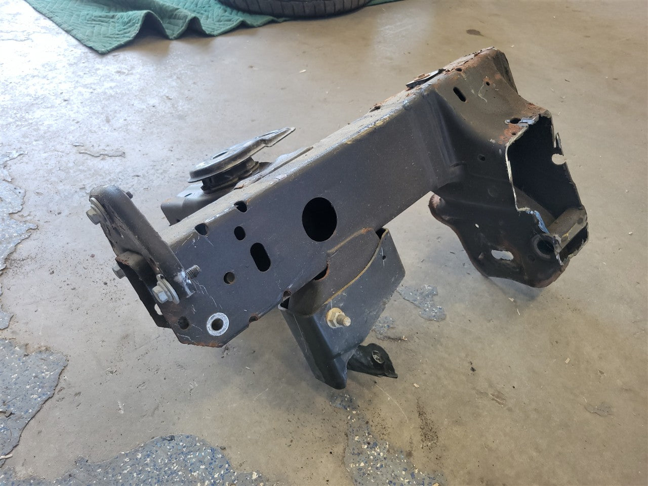 2023 SIERRA FRONT RH FRAME HORN CUT ONLY 34372 - image 5