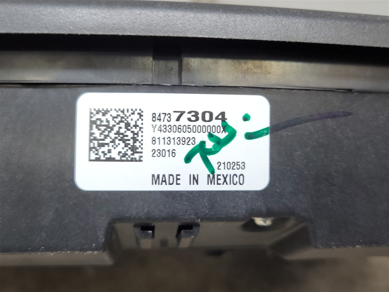 2023 SIERRA150 OVERHEAD CONSOLE BLACK W/HOMELINK 34376 - image 10