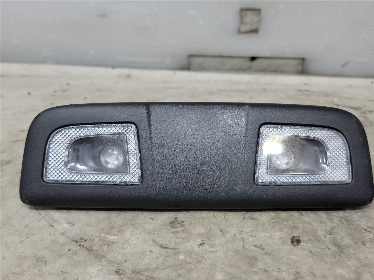 2023 SIERRA150 DOME LAMP BLACK TRIM 86801223 34381 - image 1
