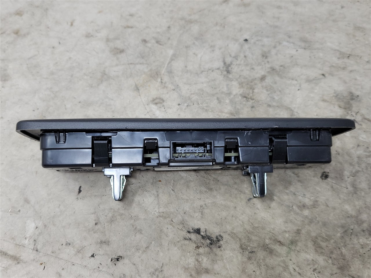 2023 SIERRA150 DOME LAMP BLACK TRIM 86801223 34381 - image 9