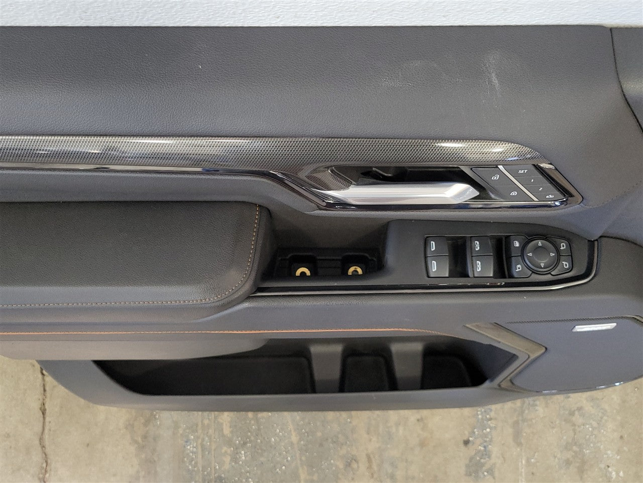 2023 SIERRA150 FRONT LH DRIVER AT4 DOOR PANEL TRIM 34386 - image 5