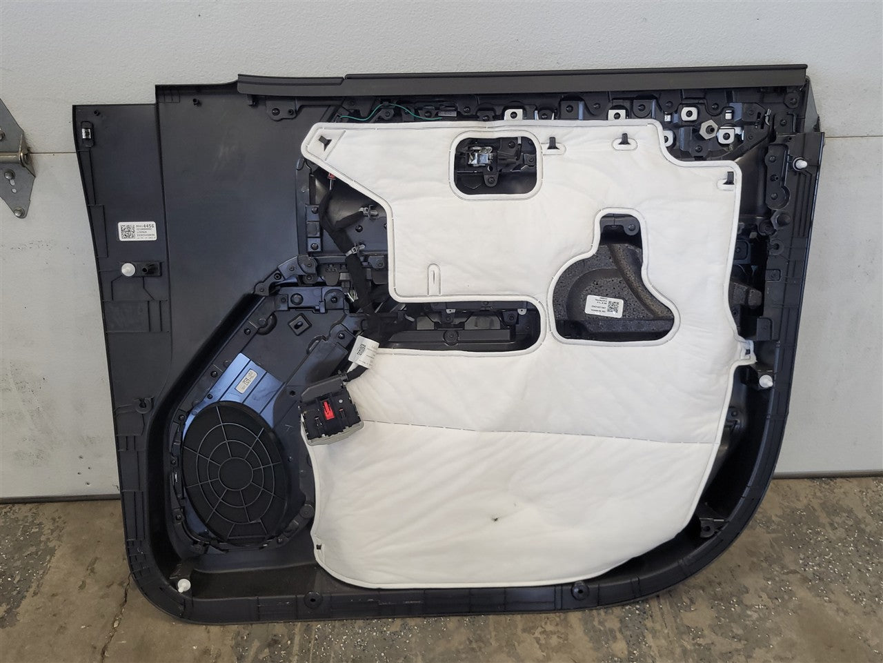 2023 SIERRA150 FRONT LH DRIVER AT4 DOOR PANEL TRIM 34386 - image 7