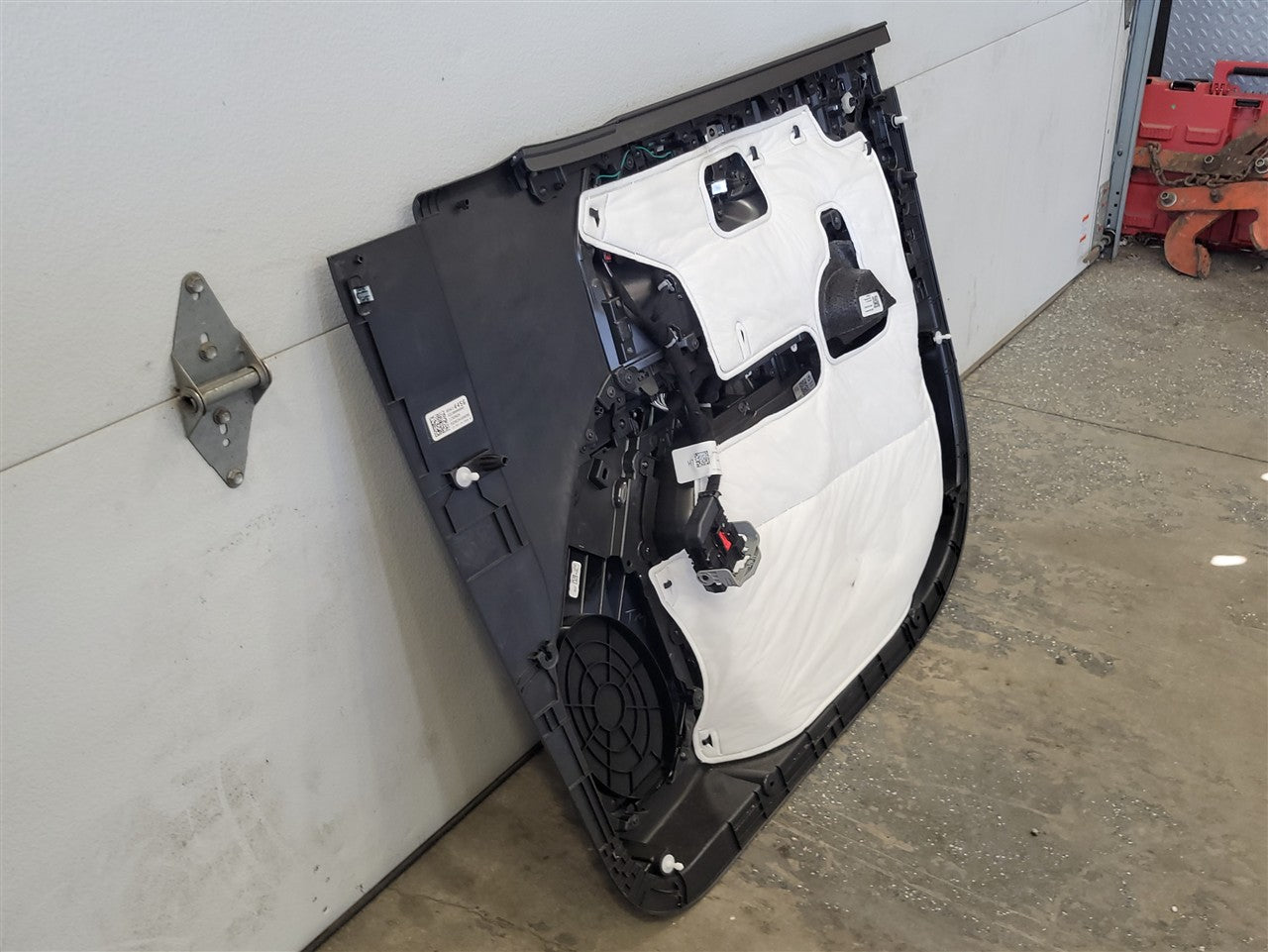 2023 SIERRA150 FRONT LH DRIVER AT4 DOOR PANEL TRIM 34386 - image 9