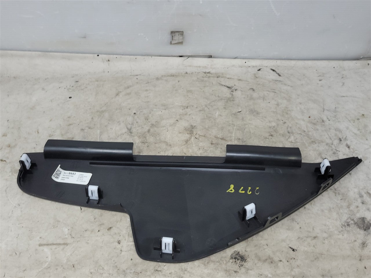 2023 SIERRA150 LH DASH END CAP FUSE COVER 86779443 34388 - image 5