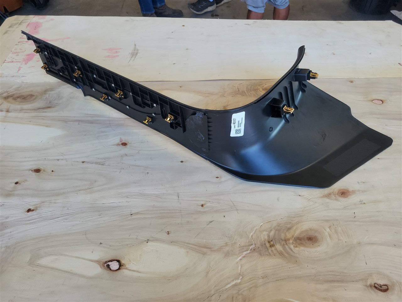 2023 SIERRA REAR RH PASSENGER AT4 DOOR PANEL TRIM 34389 - image 10