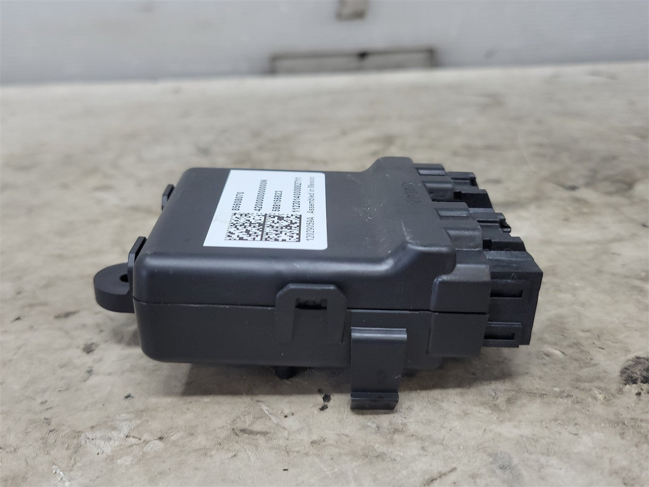 2023 SIERRA150 REAR SEAT HEAT MODULE 85608070 34390 - image 3