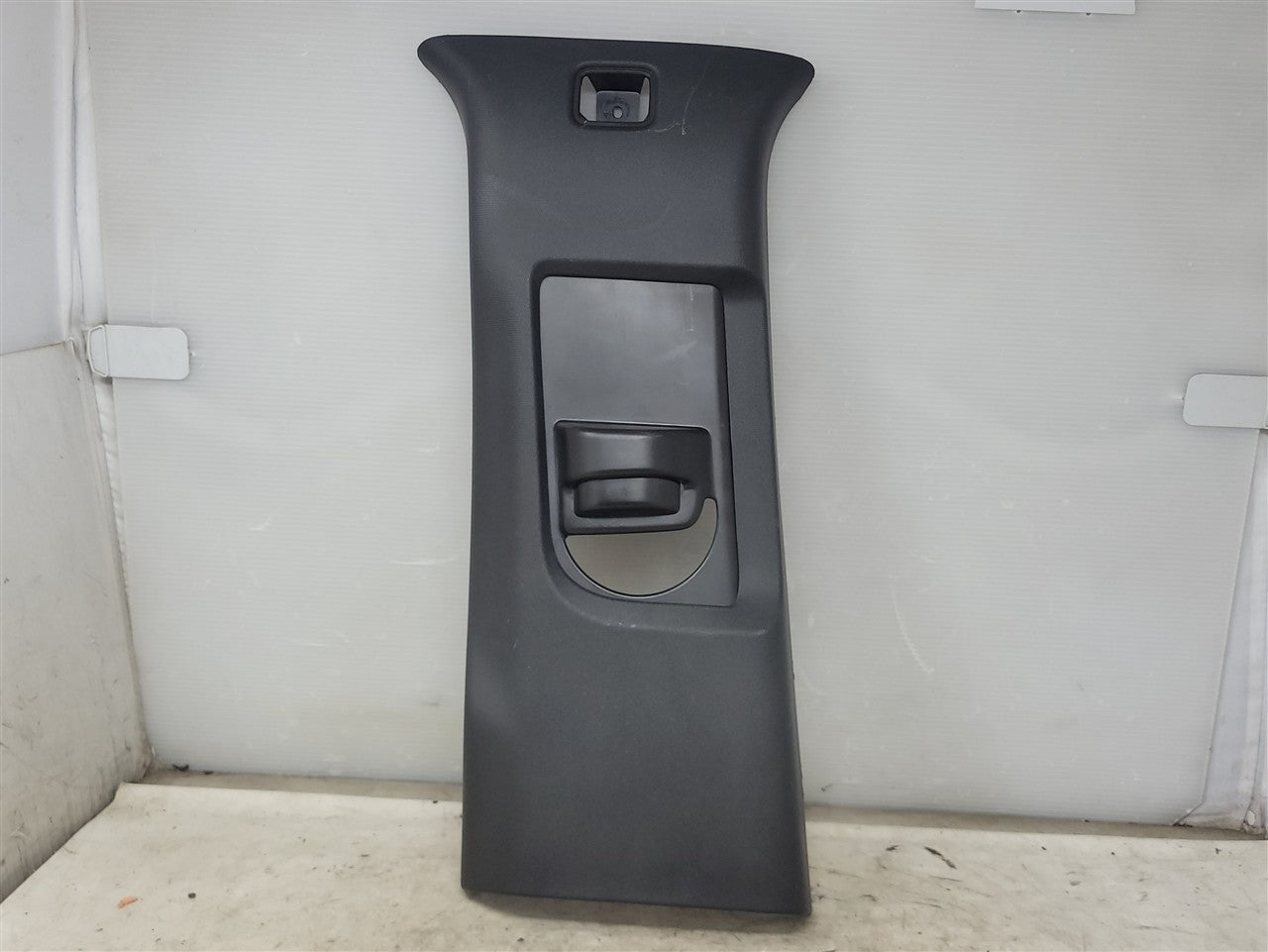 2023 SIERRA150 LH DRIVER UPPER B PILLAR BLACK WITH SEAT BELT ADJUSTER 34391 - image 1