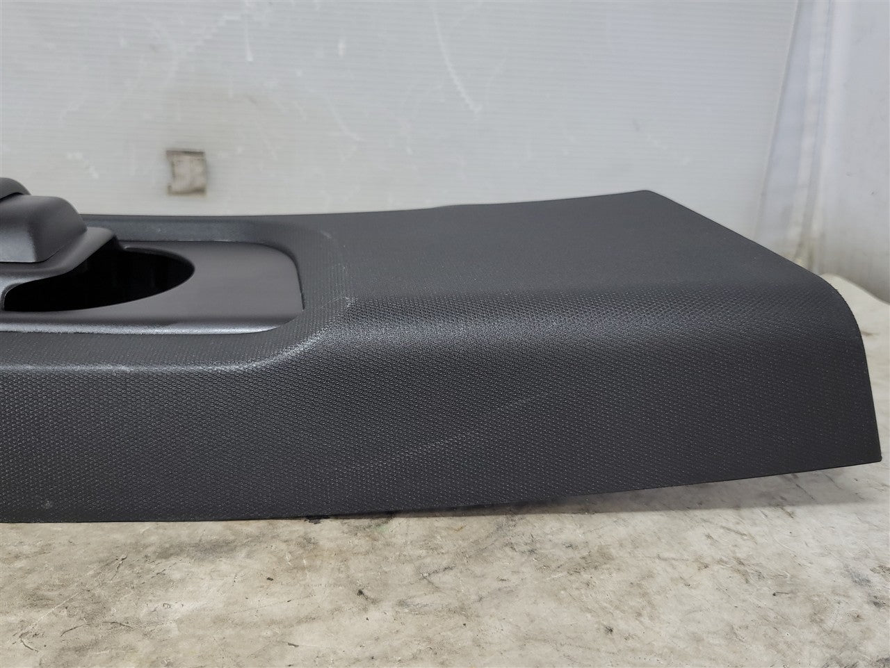 2023 SIERRA150 RH PASSENGER UPPER B PILLAR BLACK WITH SEAT BELT ADJUSTER 34392 - image 5