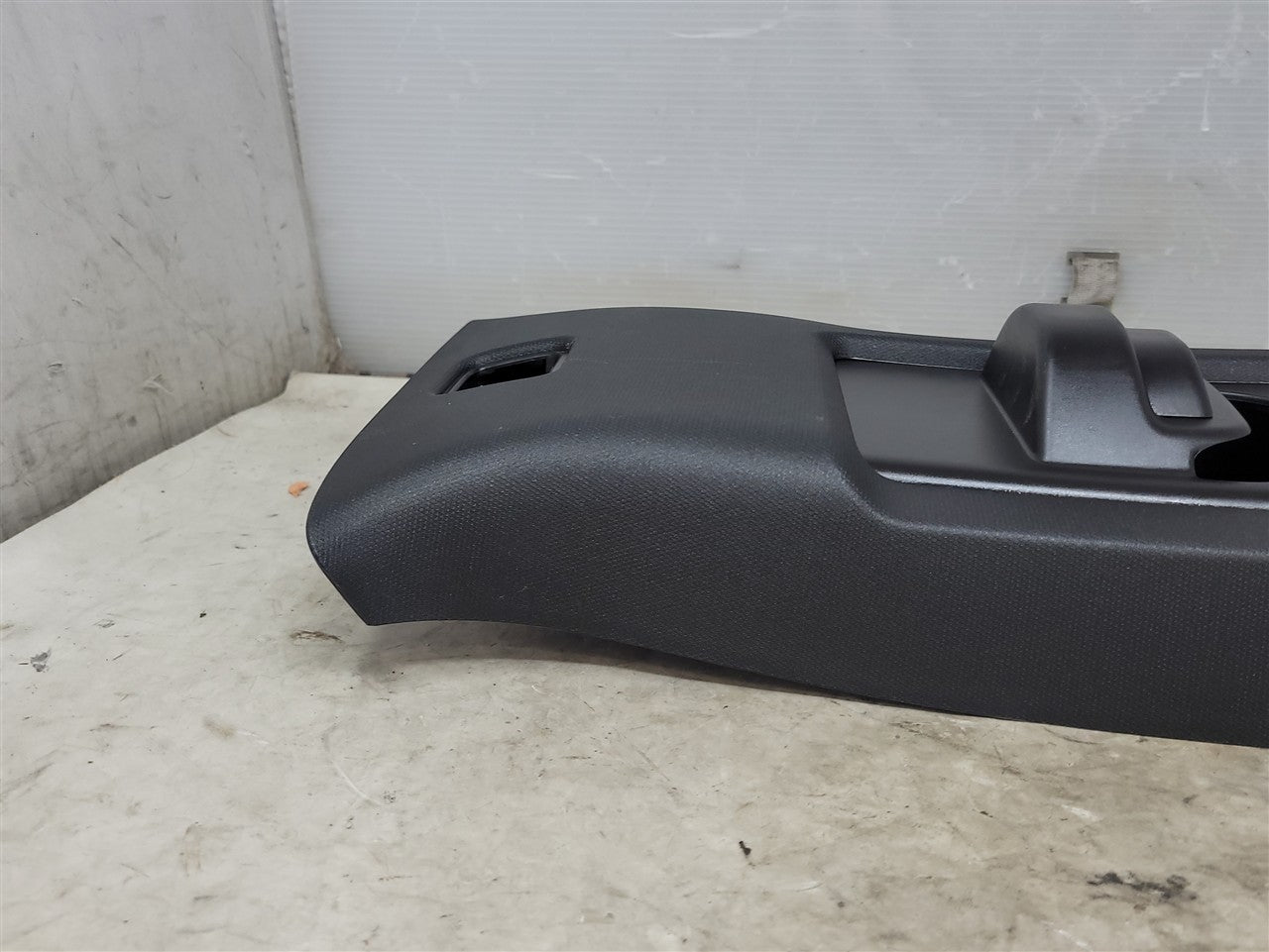 2023 SIERRA150 RH PASSENGER UPPER B PILLAR BLACK WITH SEAT BELT ADJUSTER 34392 - image 6