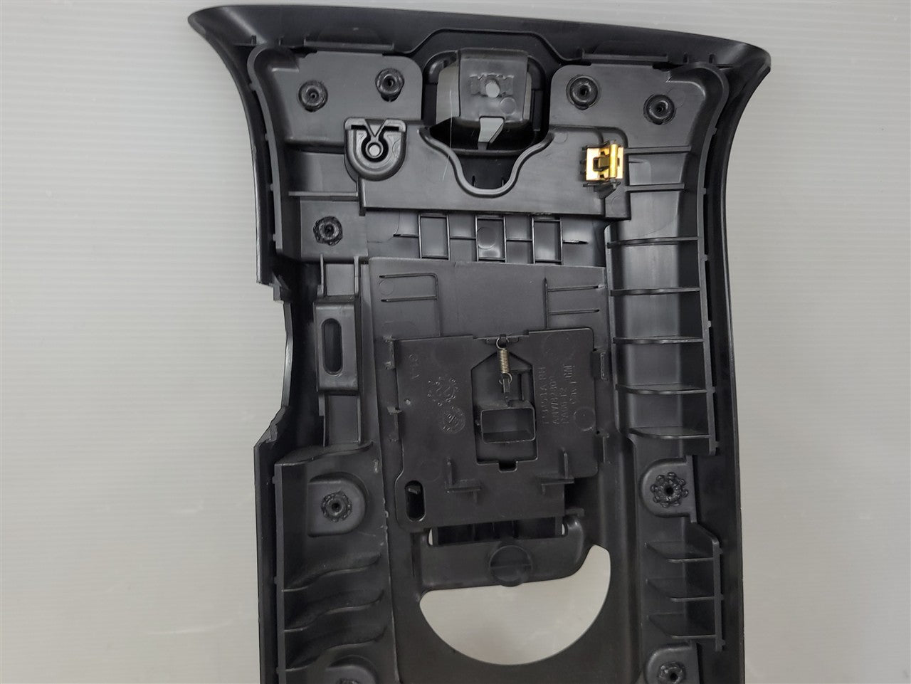 2023 SIERRA150 RH PASSENGER UPPER B PILLAR BLACK WITH SEAT BELT ADJUSTER 34392 - image 12
