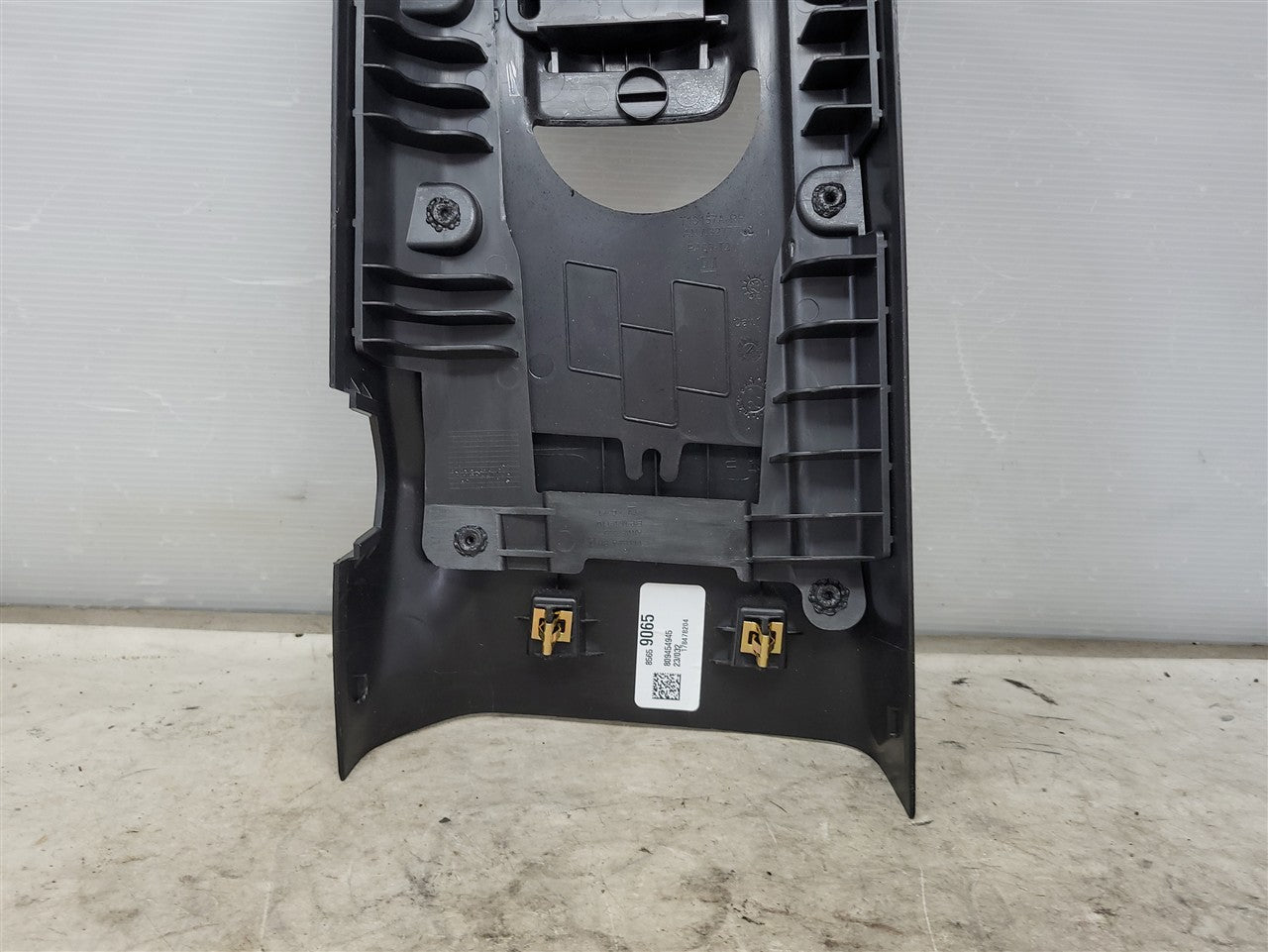 2023 SIERRA150 RH PASSENGER UPPER B PILLAR BLACK WITH SEAT BELT ADJUSTER 34392 - image 13