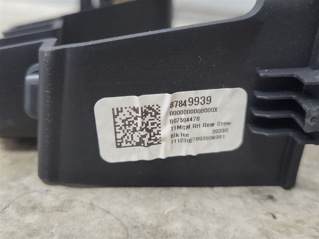 2023 SIERRA150 RH PASSENGER REAR WINDOW SWITCH & TRIM 34394 - image 7