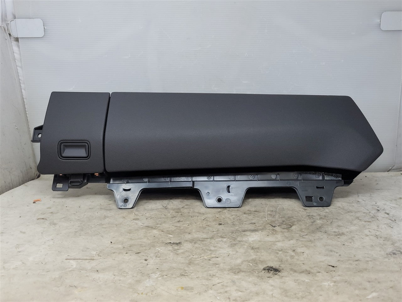 2023 SIERRA150 UPPER GLOVE BOX BLACK 85610051 34396 - image 2