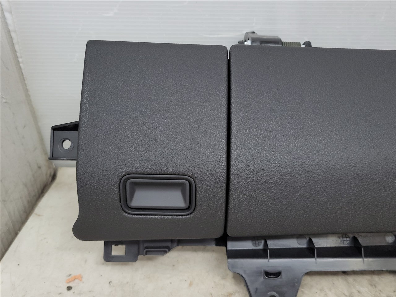 2023 SIERRA150 UPPER GLOVE BOX BLACK 85610051 34396 - image 3