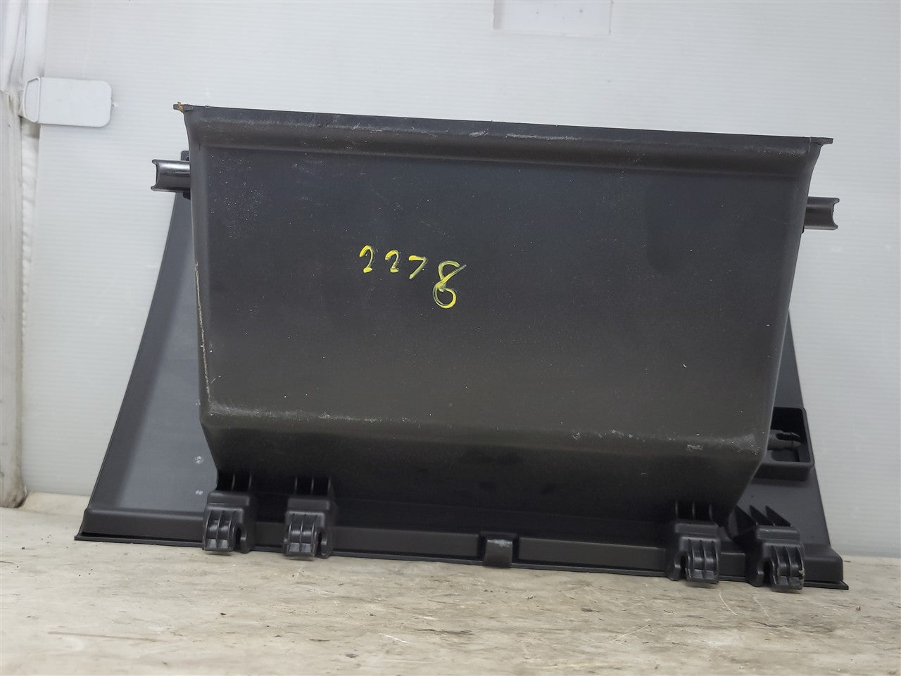 2023 SIERRA150 LOWER GLOVE BOX DOOR BLACK 34397 - image 8