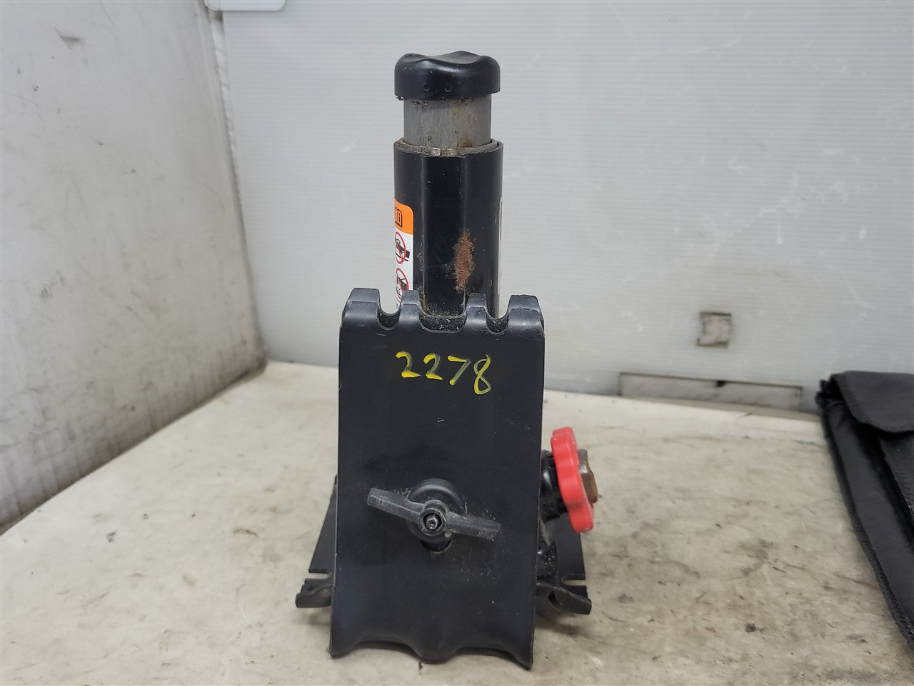 2023 SIERRA150 OEM JACK & TOOL KIT 34398 - image 5