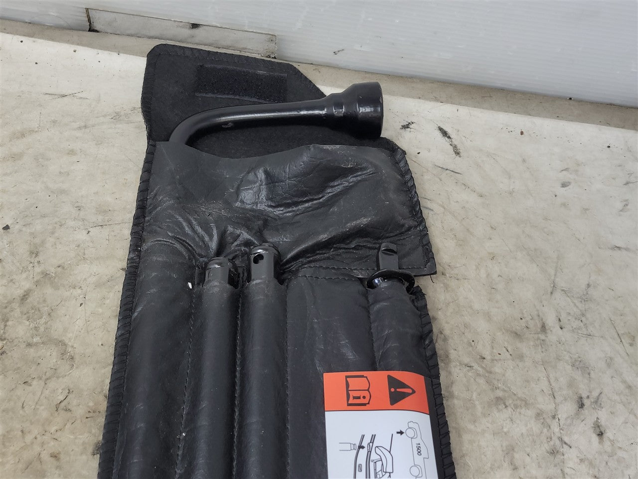 2023 SIERRA150 OEM JACK & TOOL KIT 34398 - image 8
